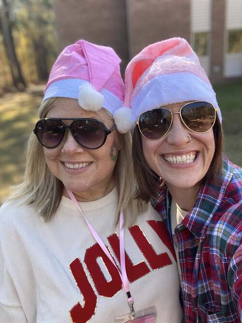 joyful moms club founder and volunteer